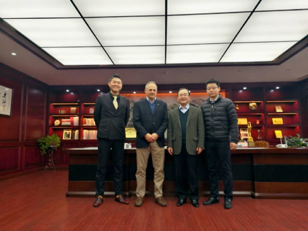 英國(guó)古奇Sr. Director Ron Bechtold 先生蒞臨武漢新特