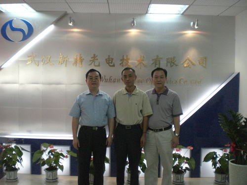 武漢留學(xué)生創(chuàng)業(yè)園領(lǐng)導(dǎo)來(lái)我司考察