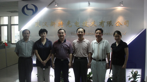 省僑聯主席調研新特光電